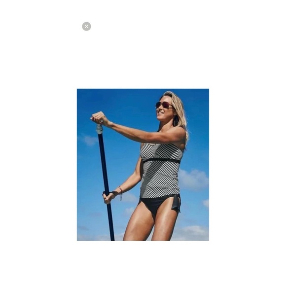 Athleta Slash Stripe Pura Tankini Women’s Top Black White Athletic Swim 38 D/DD - Picture 4 of 7